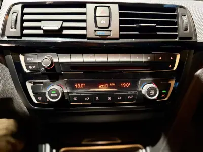 BMW 418 Gran Coupé 2014 - 18990 EUR, 289000 km - AUTO.MOTO.pt - 289000km - foto 17 de 20