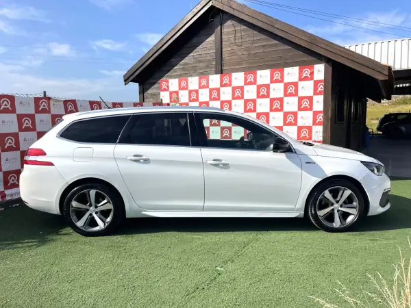 Peugeot 308 SW 2017 - 9990 EUR, 287958 km - AUTO.MOTO.pt - 287958km - foto 2 de 23