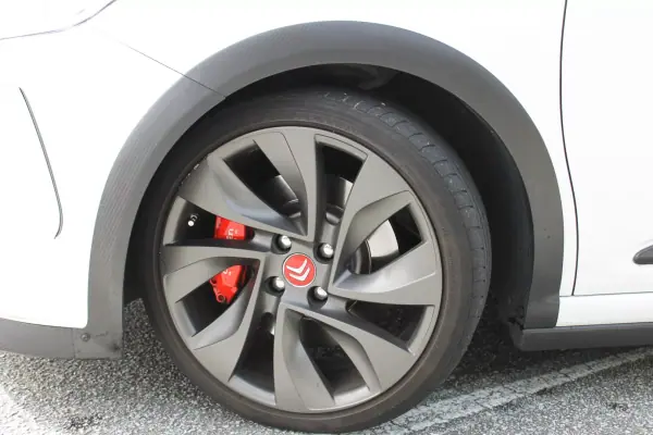 Citroën DS3 2012 - 16900 EUR, 52000 km - AUTO.MOTO.pt - 52000km - foto 15 de 33