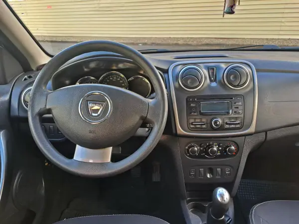 Dacia Logan MCV 2014 - 6990 EUR, 125000 km - AUTO.MOTO.pt - 125000km - foto 12 de 23