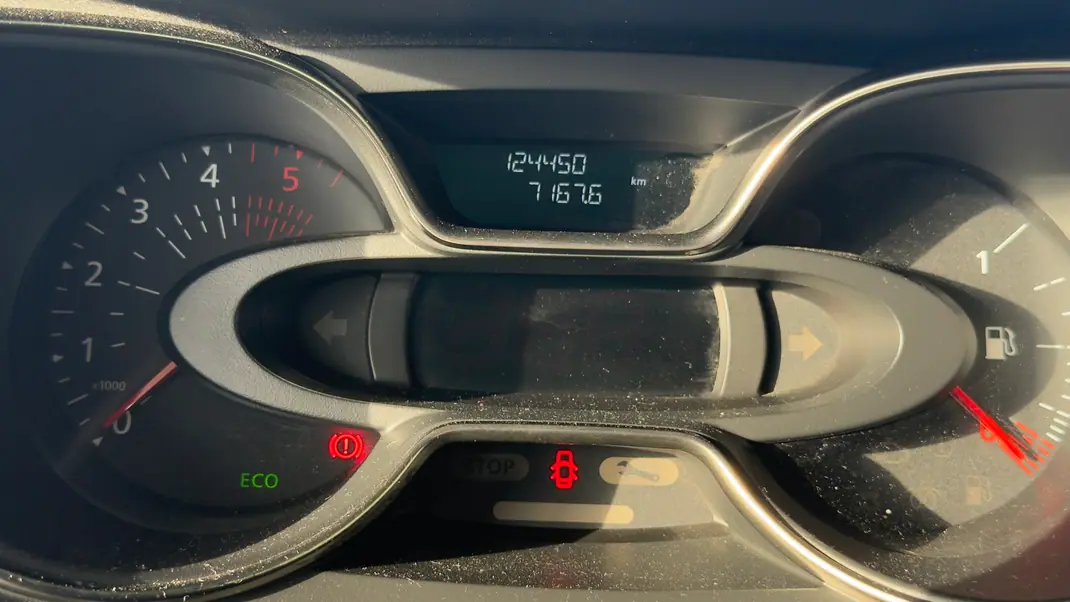 Renault Captur 2019 - 13249 EUR, 125000 km - AUTO.MOTO.pt - 125000km - foto 7 de 16
