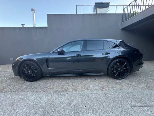 Porsche Panamera Sport Turismo 2022 - 87500 EUR, 70250 km - AUTO.MOTO.pt - 70250km - foto 13 de 13