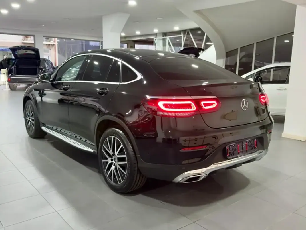 Mercedes-Benz GLC 300 2021 - 49500 EUR, 117200 km - 117200km - foto 6 de 21
