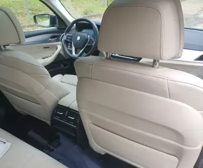 BMW 530e 2019 - 31990 EUR, 7558 km - AUTO.MOTO.pt - 7558km - foto 18 de 27