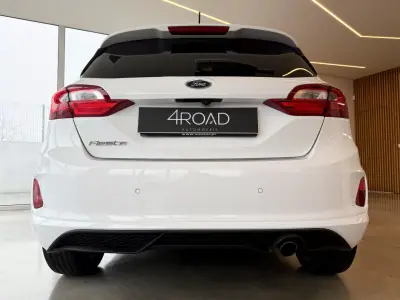 Ford Fiesta 2018 - 12500 EUR, 146800 km - AUTO.MOTO.pt - 146800km - foto 22 de 78