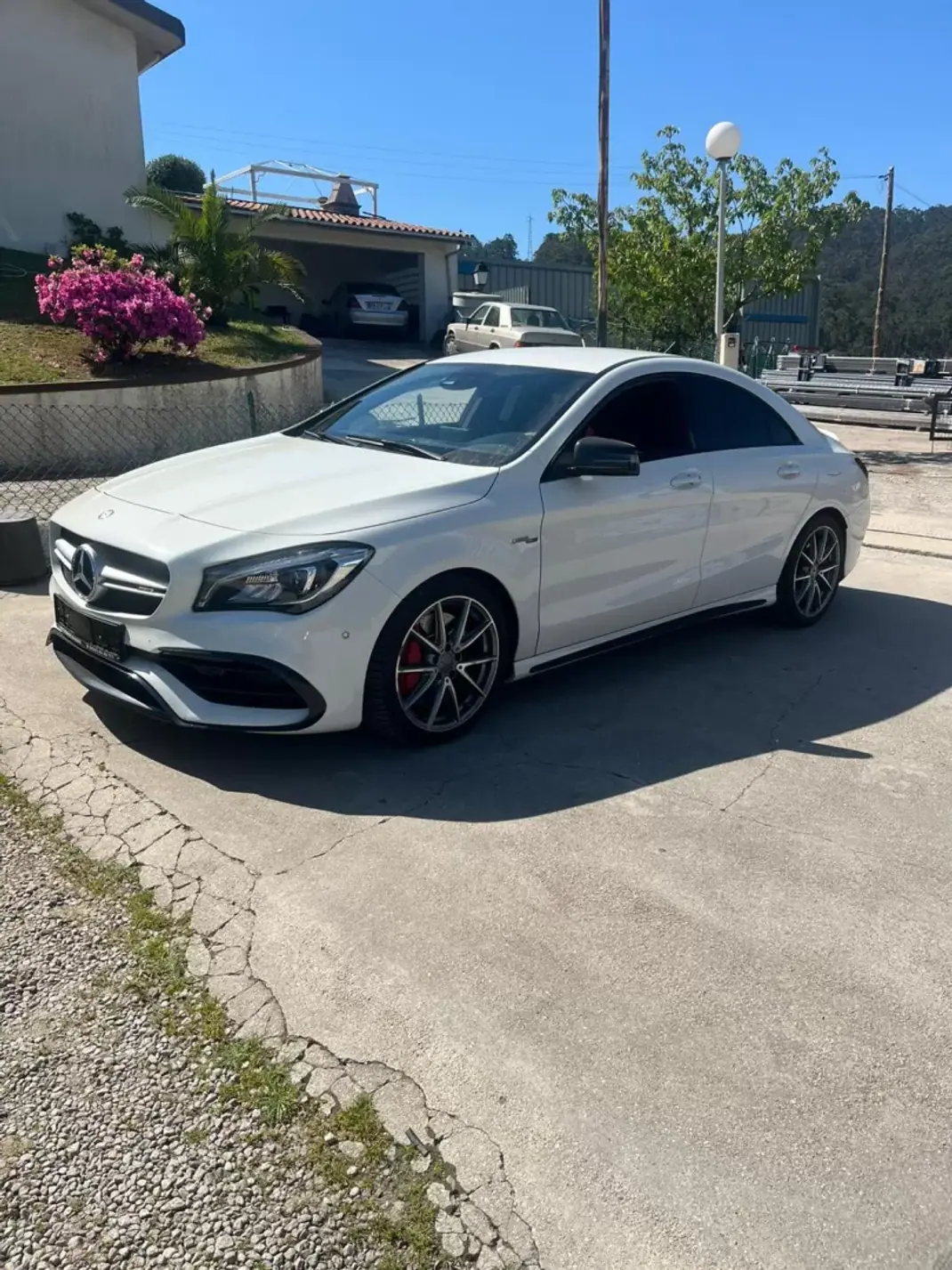 Mercedes-Benz CLA 45 AMG 2017 - 37000 EUR, 129000 km - AUTO.MOTO.pt - 129000km - foto 1 de 3