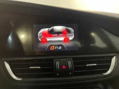 Alfa Romeo Giulia 2016 - 18500 EUR, 153000 km - AUTO.MOTO.pt - 153000km - foto 29 de 35