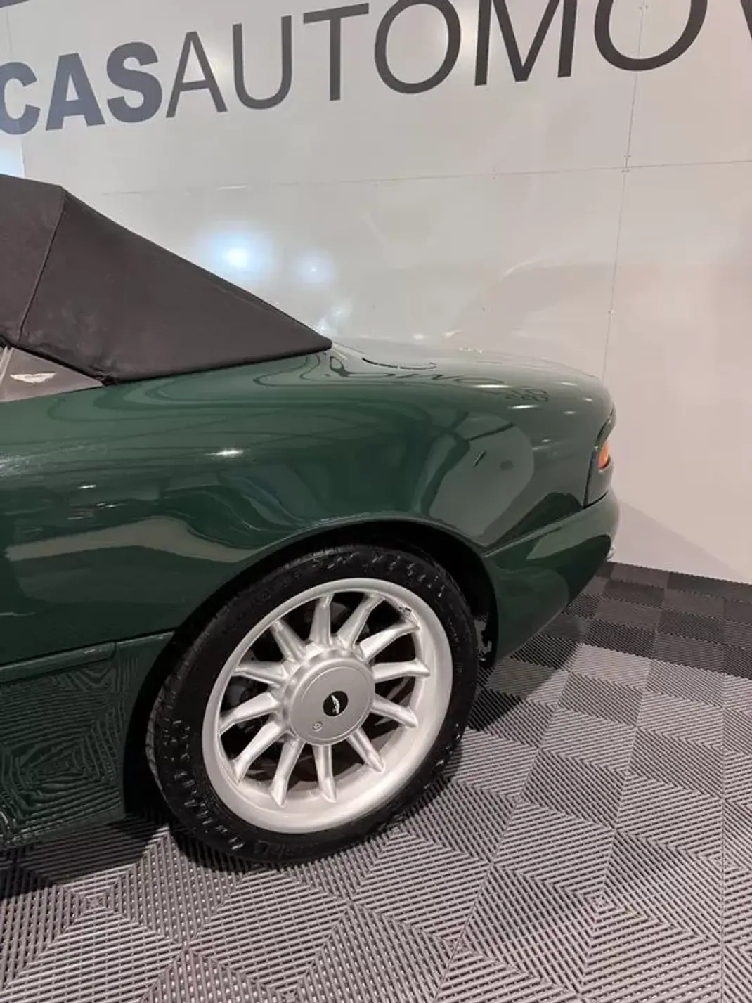 Aston Martin DB7 Vantage Coupé 1997 - 57500 EUR, 41000 km - 41000km - foto 13 de 60