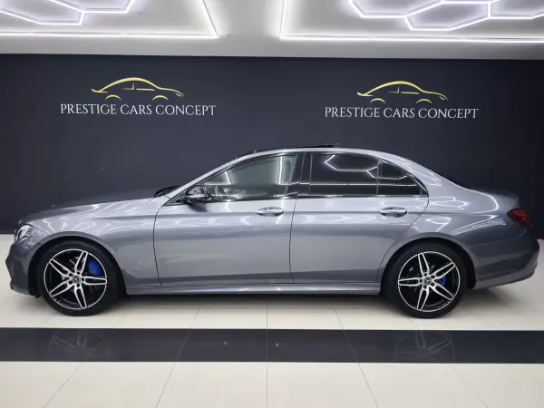 Mercedes-Benz E 220 2018 - 32950 EUR, 118099 km - AUTO.MOTO.pt - 118099km - foto 6 de 48