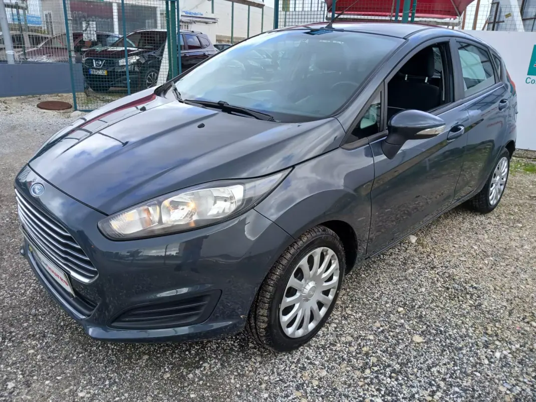 Ford Fiesta 2013 - 8150 EUR, 106782 km - AUTO.MOTO.pt - 106782km - foto 3 de 26