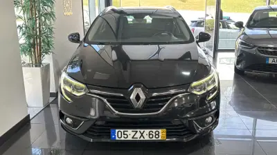 Renault Mégane Sport Tourer 2018 - 12999 EUR, 131021 km - AUTO.MOTO.pt - 131021km - foto 3 de 29