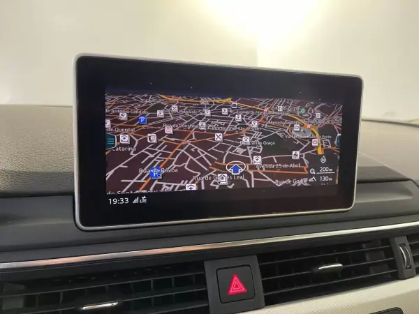 Audi A4 Avant 2017 - 19500 EUR, 148000 km - AUTO.MOTO.pt - 148000km - foto 19 de 35