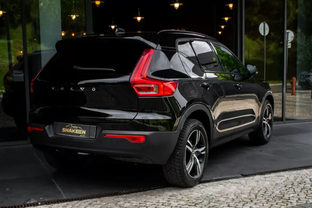 Volvo XC 40 2022 - 25750 EUR, 65156 km - AUTO.MOTO.pt - 65156km - foto 4 de 35