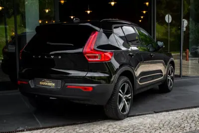 Volvo XC 40 2022 - 25750 EUR, 65156 km - AUTO.MOTO.pt - 65156km - foto 4 de 35