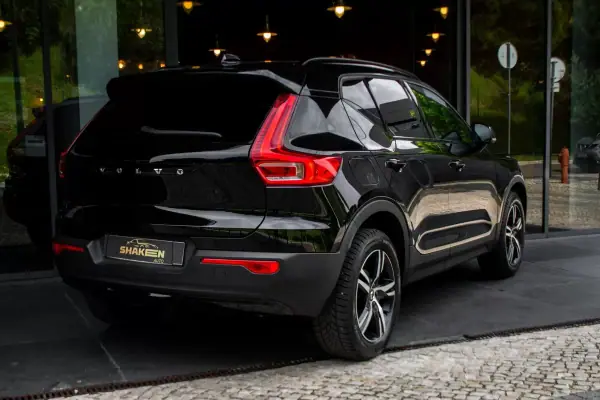 Volvo XC 40 2022 - 25750 EUR, 65156 km - AUTO.MOTO.pt - 65156km - foto 4 de 35