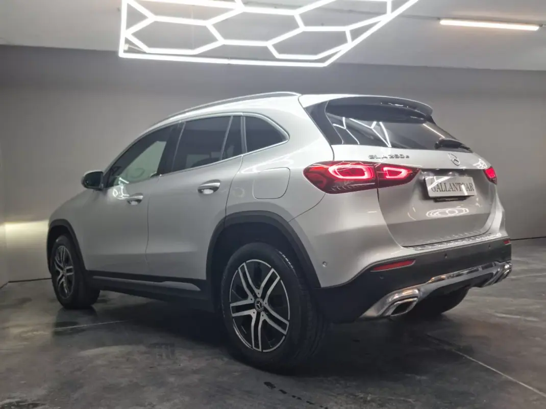 Mercedes-Benz GLA 250 2022 - 31400 EUR, 142300 km - 142300km - foto 5 de 12