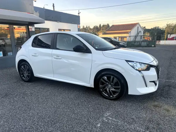 Peugeot 208 2022 - 15500 EUR, 109000 km - AUTO.MOTO.pt - 109000km - foto 7 de 17