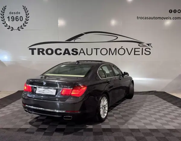 BMW 740 2014 - 21900 EUR, 306500 km - AUTO.MOTO.pt - 306500km - foto 7 de 55