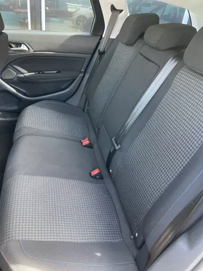 Peugeot 308 2021 - 15200 EUR, 92693 km - AUTO.MOTO.pt - 92693km - foto 5 de 24