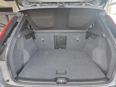 Volvo XC 40 2019 - 23850 EUR, 132000 km - AUTO.MOTO.pt - 132000km - foto 13 de 35