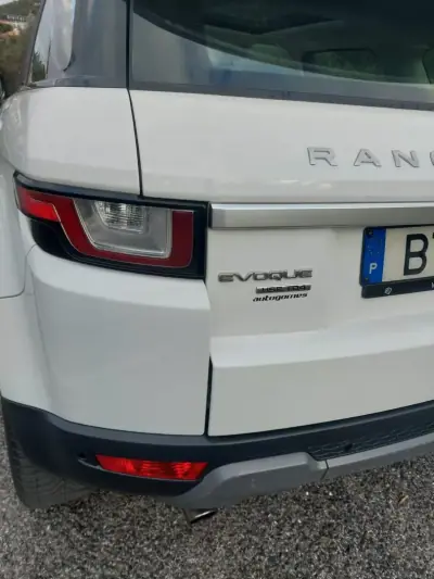 Land Rover EVOQUE 2015 - 17500 EUR, 218700 km - foto 3 de 13