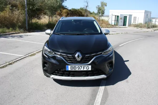 Renault  2023
