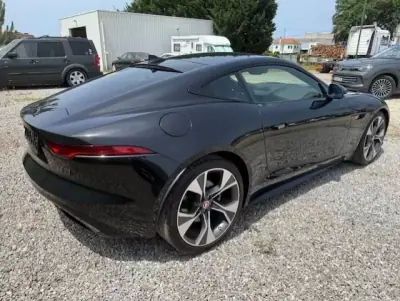 Jaguar F-Type 2023 - 70000 EUR, 21800 km - AUTO.MOTO.pt - 21800km - foto 7 de 37