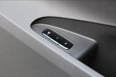 Polestar 2 2023 - 32900 EUR, 67092 km - AUTO.MOTO.pt - 67092km - foto 9 de 24