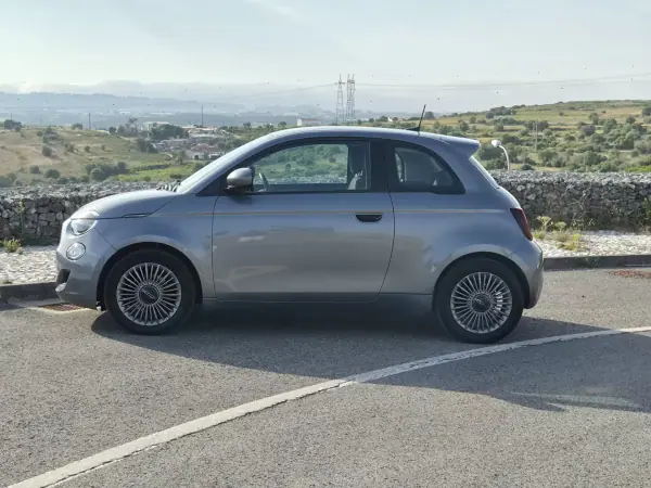 Fiat 500 3 + 1 2021 - 16550 EUR, 57176 km - AUTO.MOTO.pt - 57176km - foto 26 de 30