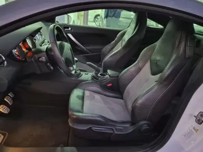 Peugeot RCZ 2015 - 16900 EUR, 79367 km - AUTO.MOTO.pt - 79367km - foto 13 de 18