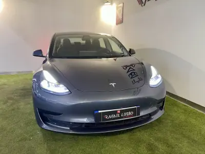 Tesla Model 3 2022 - 29500 EUR, 56000 km - AUTO.MOTO.pt - 56000km - foto 5 de 42