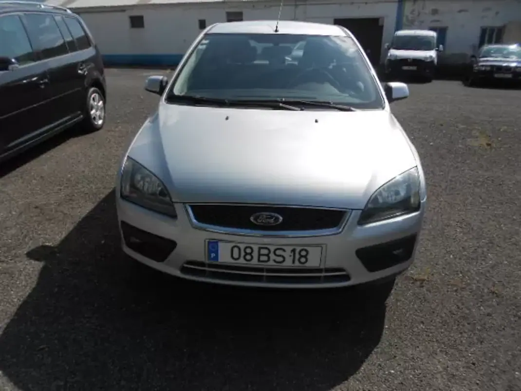 Ford Focus 2006 - 4900 EUR, 212608 km - AUTO.MOTO.pt - 212608km - foto 1 de 12