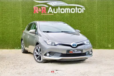 Toyota Auris 2016 - 120000km