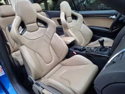 Audi A5 Cabrio 2009 - 17500 EUR, 234000 km - AUTO.MOTO.pt - 234000km - foto 29 de 36
