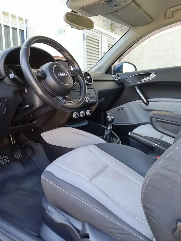Audi A1 2010 - 6950 EUR, 189700 km - 189700km - foto 9 de 13