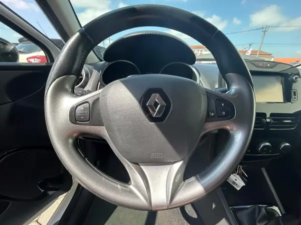 Renault Clio 2016 - 9950 EUR, 187055 km - 187055km - foto 12 de 19
