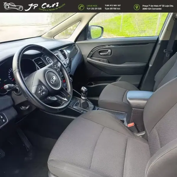 Kia Carens 2016 - 14750 EUR, 129200 km - AUTO.MOTO.pt - 129200km - foto 9 de 23