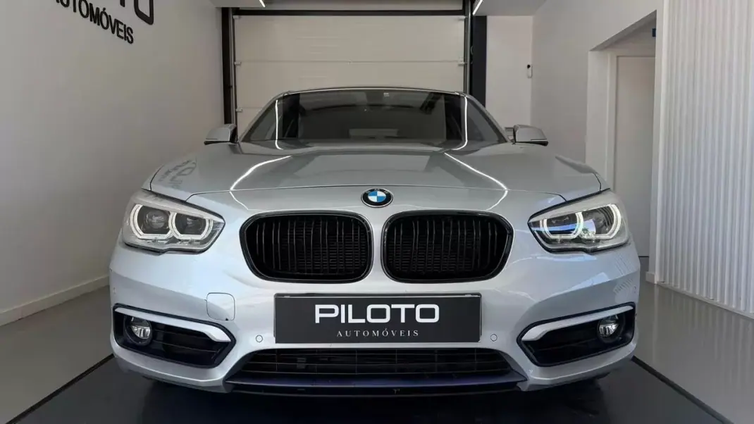 BMW 118 2016 - 16990 EUR, 140660 km - AUTO.MOTO.pt - 140660km - foto 4 de 32