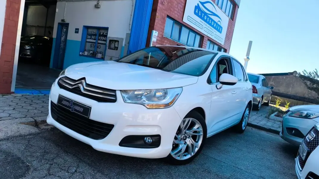 Citroën C4 2011 - 8900 EUR, 160000 km - AUTO.MOTO.pt - 160000km - foto 5 de 18
