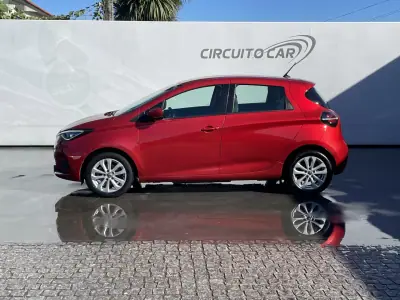 Renault Zoe 2020 - 15250 EUR, 74811 km - AUTO.MOTO.pt - 74811km - foto 2 de 38