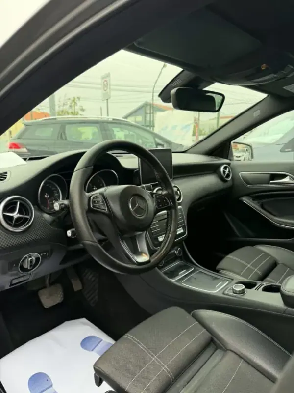 Mercedes-Benz A 180 2016 - 14890 EUR, 160000 km - AUTO.MOTO.pt - 160000km - foto 5 de 5