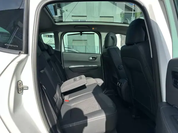 Peugeot 3008 2014 - 8400 EUR, 220000 km - AUTO.MOTO.pt - 220000km - foto 55 de 62
