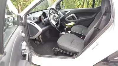 Smart Fortwo Cabrio 2012 - 5900 EUR, 227055 km - AUTO.MOTO.pt - 227055km - foto 2 de 11
