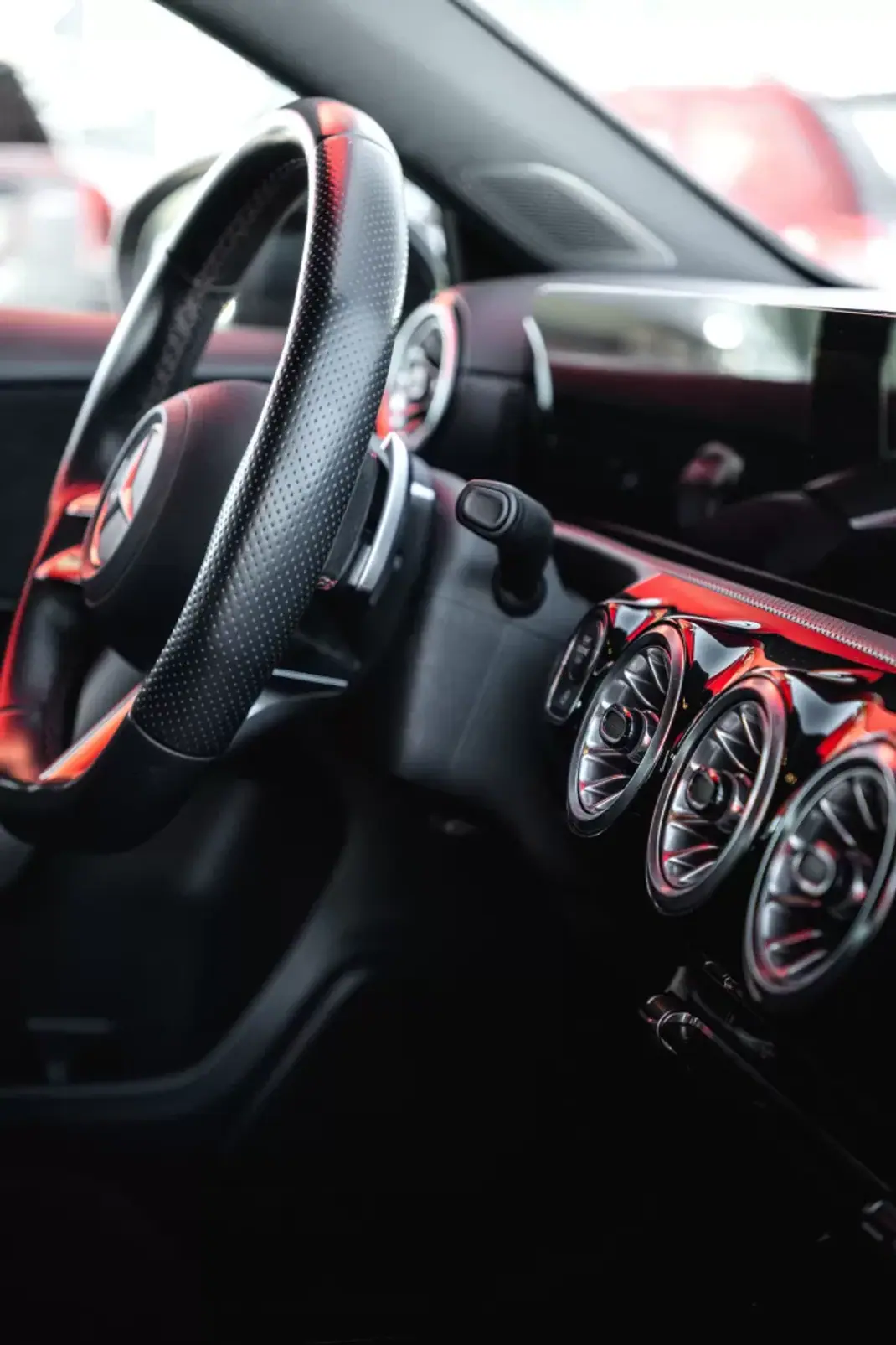 Mercedes-Benz A 200 2023 - 32400 EUR, 51000 km - AUTO.MOTO.pt - 51000km - foto 28 de 32