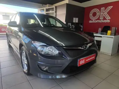 Hyundai i30 2011 - 7250 EUR, 112000 km - AUTO.MOTO.pt - 112000km - foto 12 de 35
