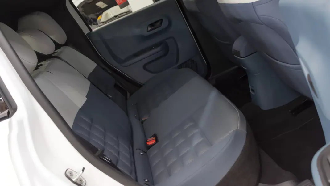 Fiat Grande Panda 2025 - 20350 EUR, 8500 km - AUTO.MOTO.pt - 8500km - foto 10 de 31