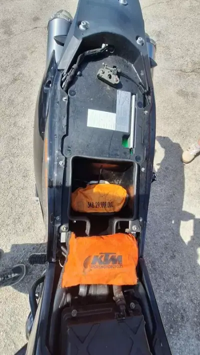 KTM 1290 Super Adventure 2005 - 6250 EUR, 103000 km - AUTO.MOTO.pt - 103000km - foto 20 de 33