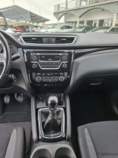 Nissan Qashqai 2018 - 15500 EUR, 57950 km - AUTO.MOTO.pt - 57950km - foto 16 de 25