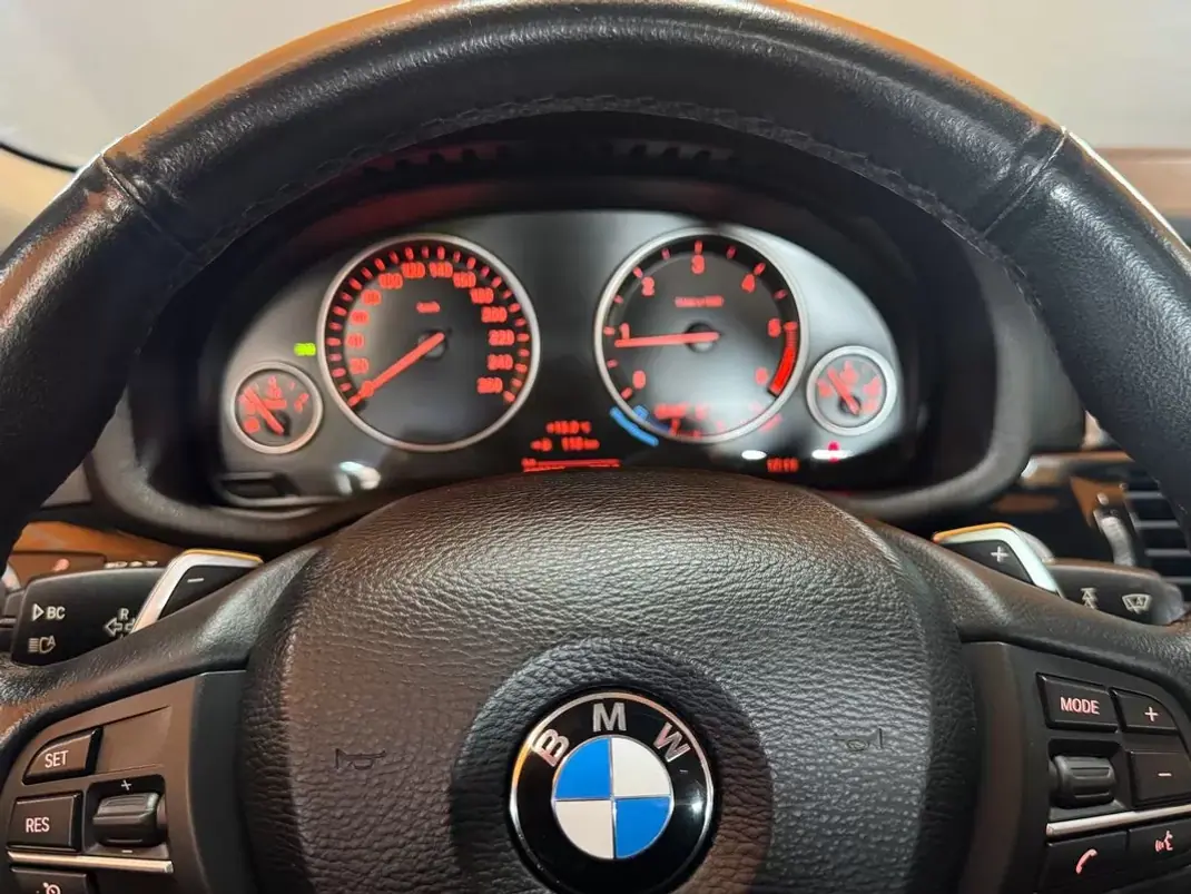 BMW X4 2015 - 21900 EUR, 199083 km - AUTO.MOTO.pt - 199083km - foto 16 de 26