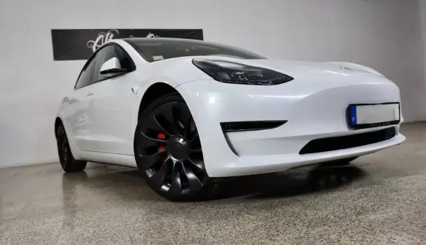 Tesla Model 3 2022 — foto 2 de 23